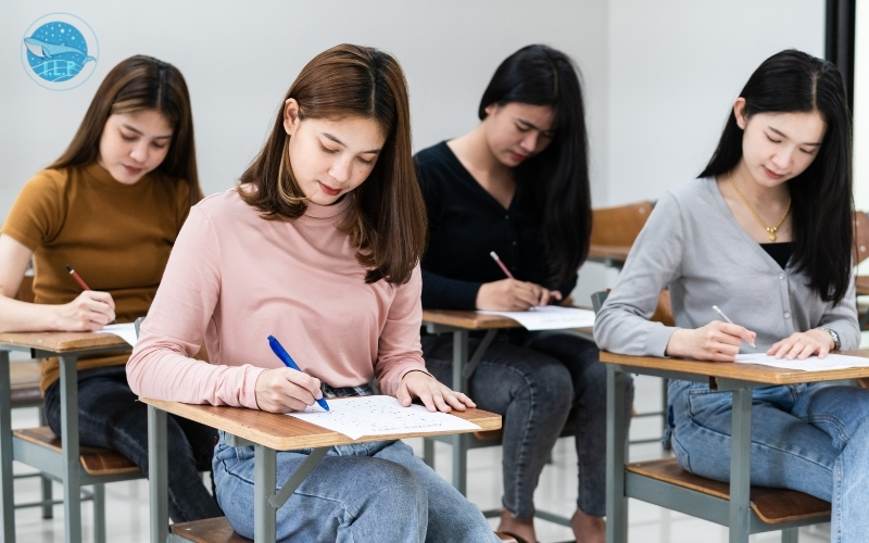 Thí sinh tập trung luyện đề thi đánh giá năng lực TP HCM V-ACT