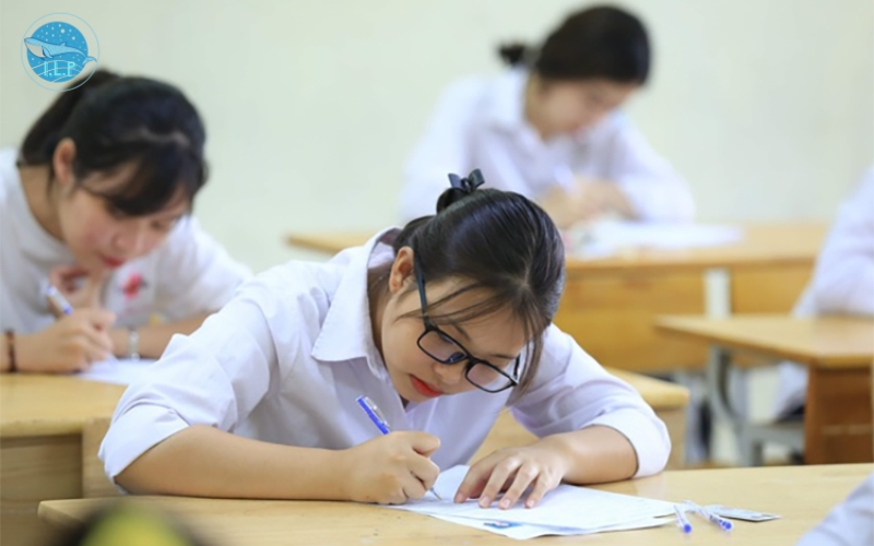 Lời khuyên dành cho học sinh lớp 12 trong mùa tuyển sinh